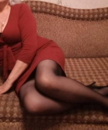 Живу в Москве, и здесь я раскрываю свою настоящую сущность - креативность, нежность и опыт. Обожаю удовлетворять твои самые тайные фантазии и исполнять все твои желания. В моих услугах нет никаких ограничений: глубокий минет, жаркий секс в разных позах, ласки и поцелуи всего тела. У меня есть фото, которые подтвердят мою красоту и полновесность фигуры. Я гарантирую тебе незабываемое время, и мои клиенты всегда остаются довольными и хотят вернуться ко мне снова и снова. Доверься мне, и я сделаю тебя счастливым! 💋🔥 3971, 36 лет